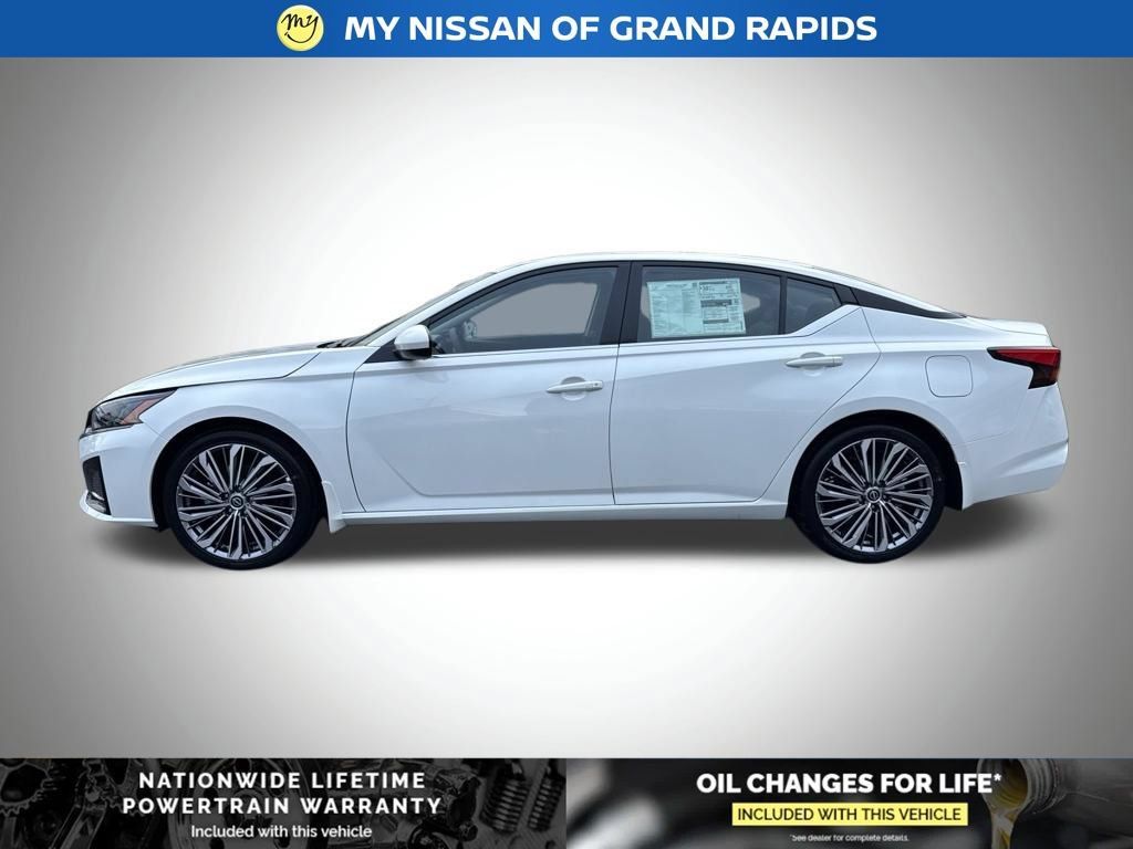 New 2026 Nissan Altima 2.5 SV w/ SV Premium Package FWD image 2
