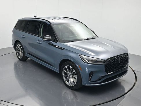 New 2026 Lincoln Aviator 2WD w/ Jet Appearance Package image 30