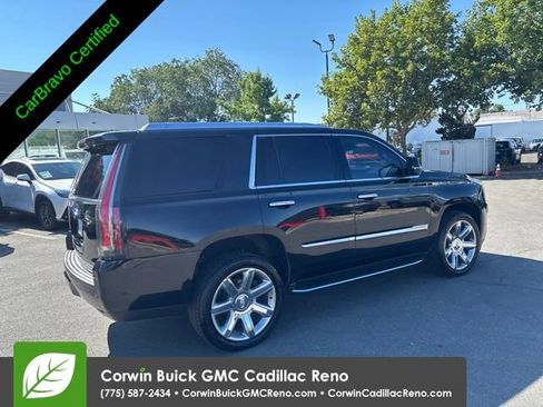 Used 2020 Cadillac Escalade Premium Luxury AWD/4WD image 11