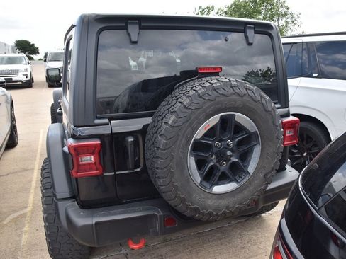 Used 2021 Jeep Wrangler Unlimited Rubicon AWD/4WD image 6
