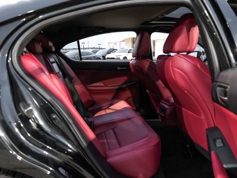 Used 2022 Lexus IS 500 image 39