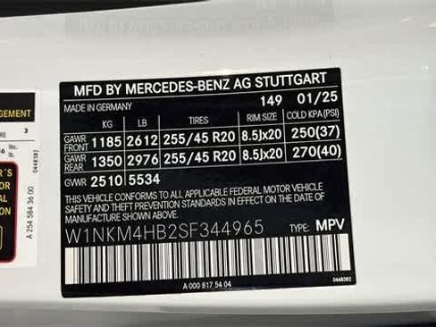 Certified 2025 Mercedes-Benz GLC 300 4MATIC image 12