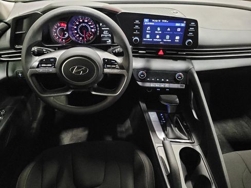 Used 2022 Hyundai Elantra SEL image 22