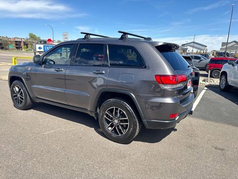 Used 2017 Jeep Grand Cherokee Trailhawk image 3