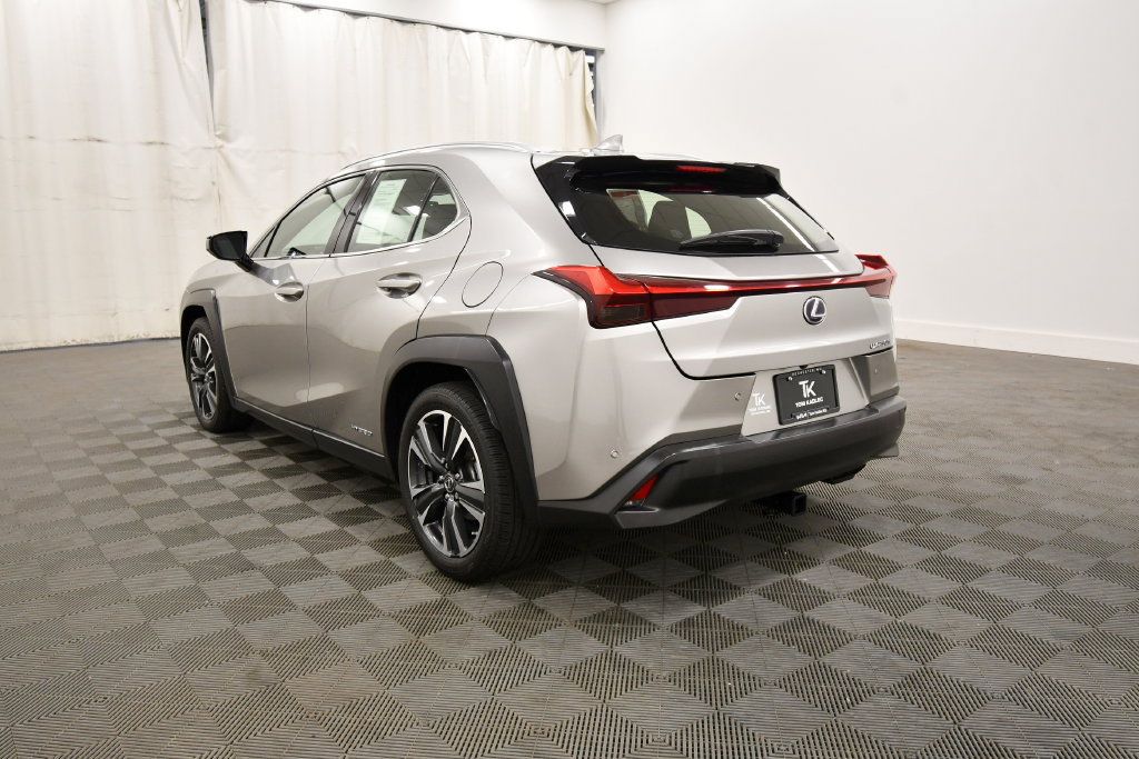 Used 2019 Lexus UX 250h w/ Premium Package AWD/4WD image 5