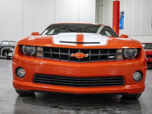 Used 2010 Chevrolet Camaro SS w/ RS Package RWD image 9