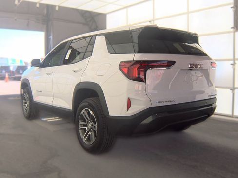 Used 2025 GMC Terrain Elevation FWD image 8