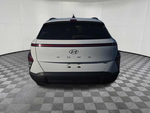 Used 2025 Hyundai Kona SEL AWD/4WD image 7