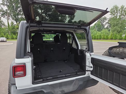 Used 2019 Jeep Wrangler Unlimited Sport S AWD/4WD image 31
