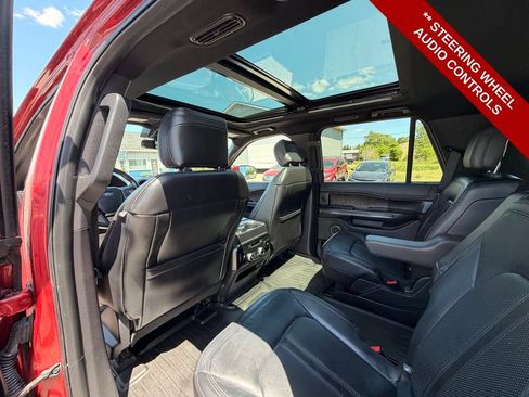 Used 2018 Ford Expedition Limited w/ Equipment Group 301A AWD/4WD image 18