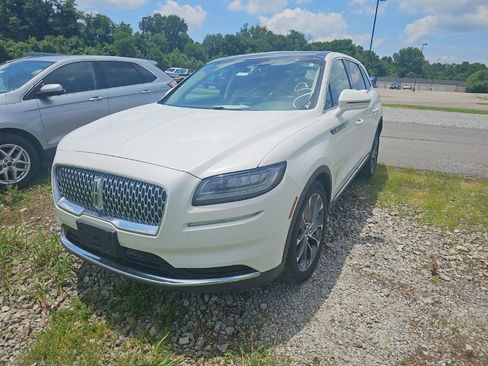 Used 2022 Lincoln Nautilus Reserve w/ Luxury Package AWD/4WD image 4