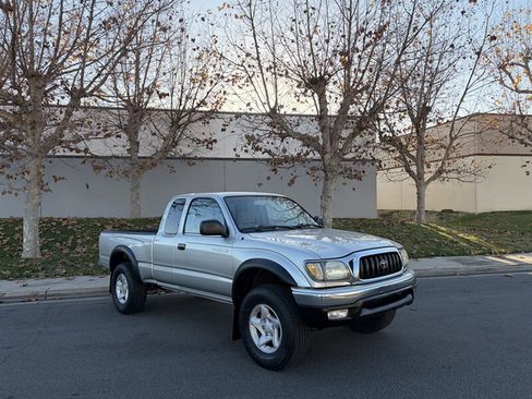 Used 2001 Toyota Tacoma PreRunner image 10