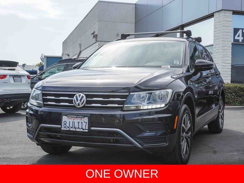Used 2019 Volkswagen Tiguan SE w/ Panoramic Sunroof Package FWD image 3