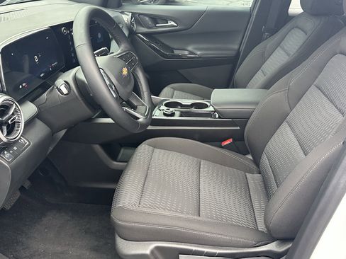 New 2026 Chevrolet Equinox LT image 9