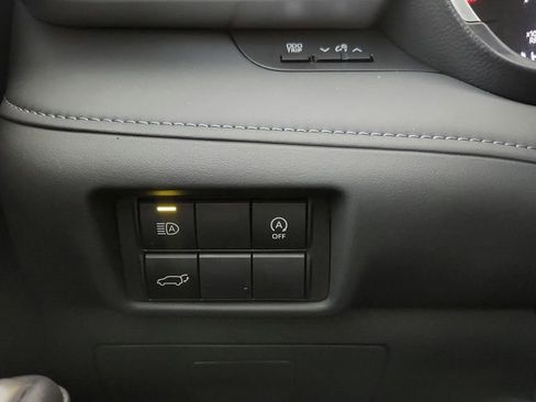 Certified 2024 Toyota Highlander XLE AWD/4WD image 43