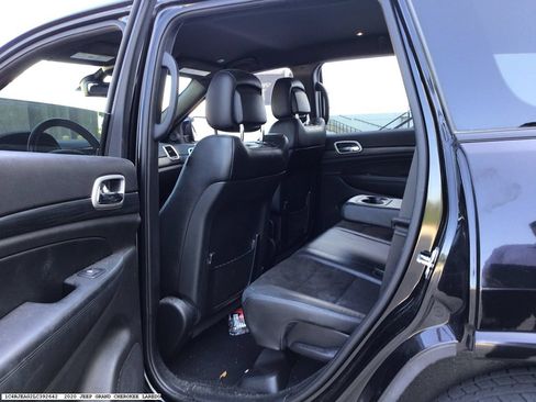Used 2020 Jeep Grand Cherokee Altitude RWD image 9