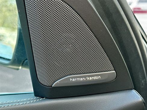 Certified 2024 BMW X7 xDrive40i w/ Premium Package image 19