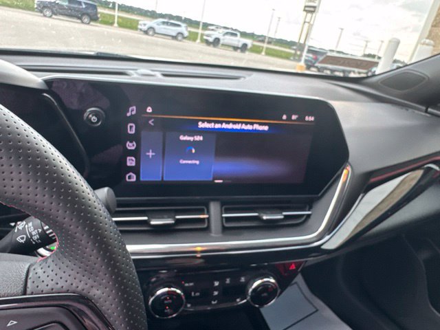 Used 2024 Chevrolet Trax RS FWD image 22