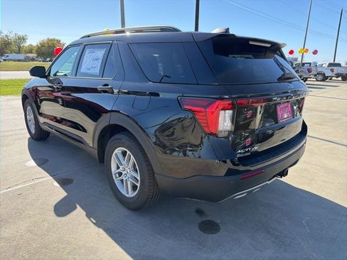 New 2026 Ford Explorer Active w/ Active Comfort Package image 5