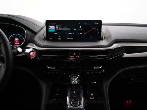 Used 2023 Acura MDX SH-AWD w/ Technology Package image 16