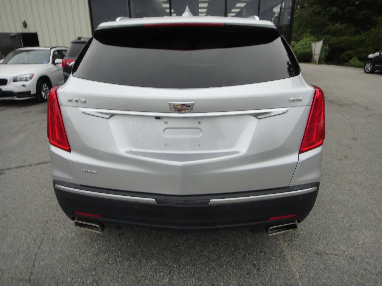 Used 2018 Cadillac XT5 Premium Luxury w/ Driver Assist Package AWD/4WD image 5