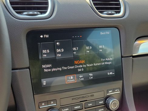Used 2025 Porsche 718 Cayman image 21