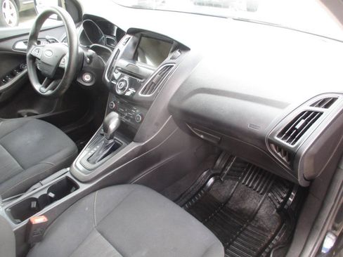 Used 2018 Ford Focus SEL FWD image 33