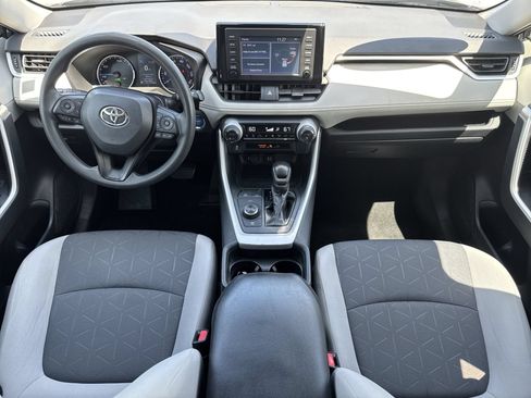 Used 2019 Toyota RAV4 XLE AWD/4WD image 15
