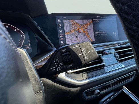 Used 2020 BMW X5 xDrive50i w/ Premium Package image 25