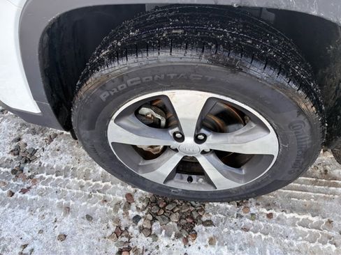 Used 2022 Jeep Cherokee Limited w/ Mopar Interior Package image 24