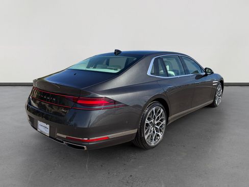 Used 2024 Genesis G90 3.5T image 5