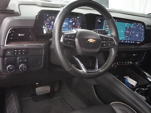 Used 2025 Chevrolet Tahoe Premier RWD image 5