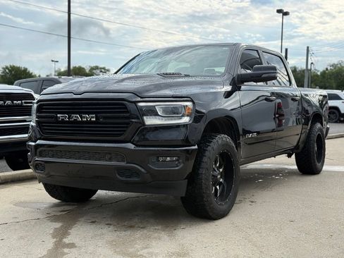 Used 2023 RAM 1500 Laramie AWD/4WD image 2