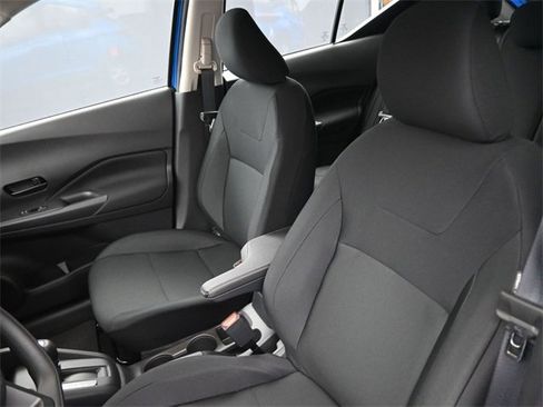 New 2025 Nissan Kicks Play S image 19