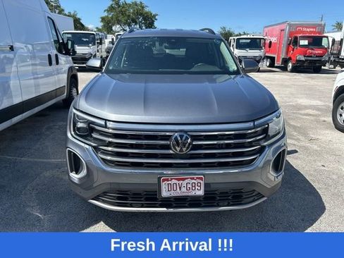Used 2024 Volkswagen Atlas SE AWD/4WD image 4