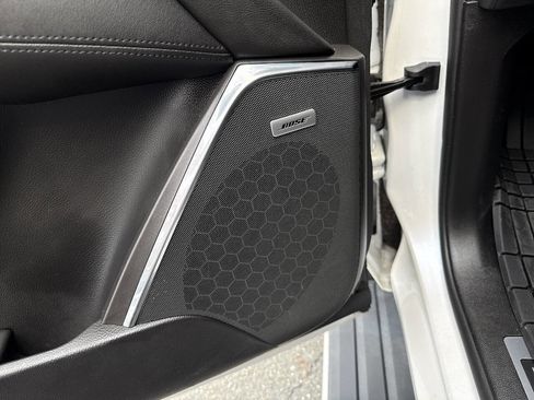 Used 2016 Cadillac Escalade Premium image 35