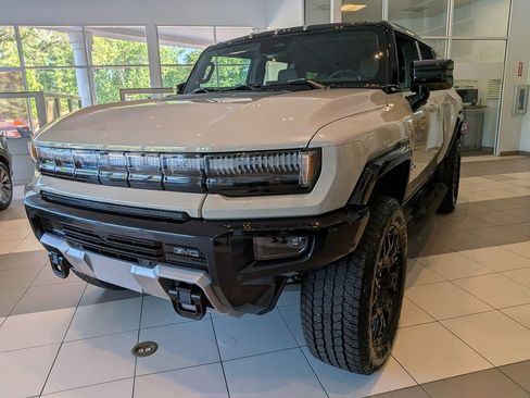 New 2026 GMC Hummer EV SUV AWD/4WD image 8