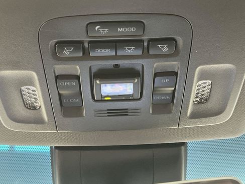 Used 2021 Toyota Avalon Limited w/ Advanced Safety Package FWD image 27