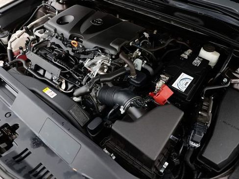 Used 2019 Toyota Camry XLE image 52