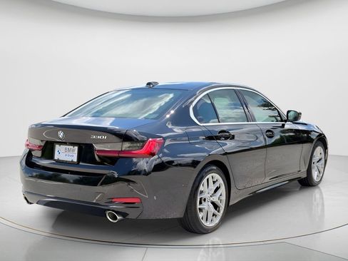 Used 2025 BMW 330i Sedan RWD image 5