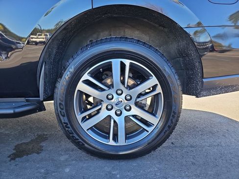 Used 2024 Ford Expedition Limited image 38