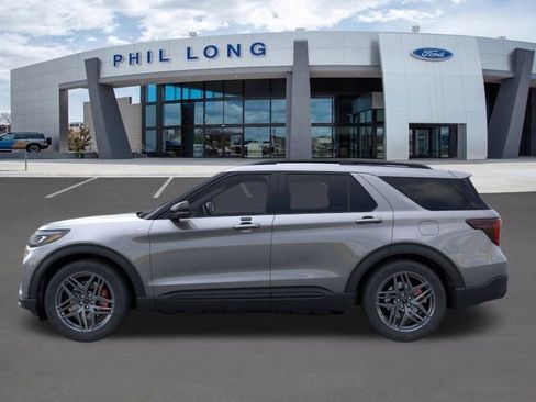 New 2026 Ford Explorer ST-Line w/ ST-Line Street Pack AWD/4WD image 3