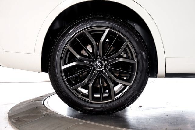 Used 2024 Maserati Levante GT Ultima AWD/4WD image 14