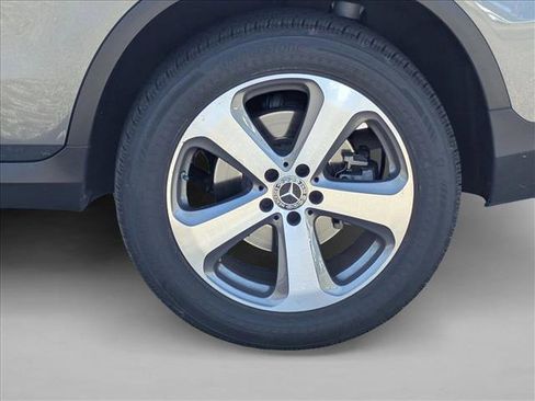 Used 2019 Mercedes-Benz GLC 300 image 16