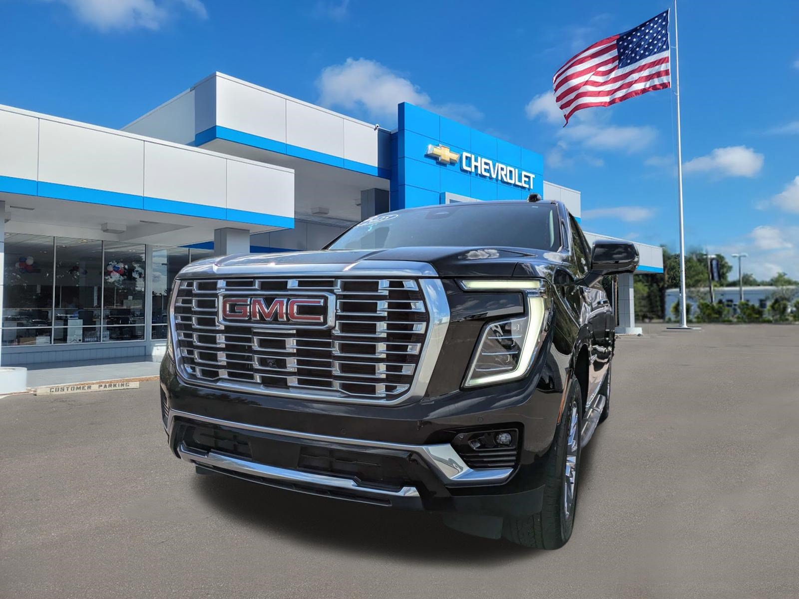 Used 2025 GMC Yukon XL Denali AWD/4WD image 7