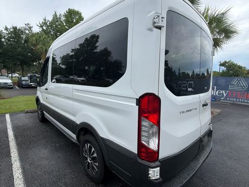Used 2017 Ford Transit 150 XLT RWD image 10