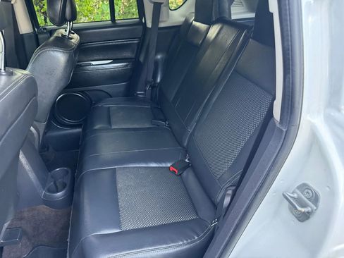 Used 2014 Jeep Compass Latitude image 12