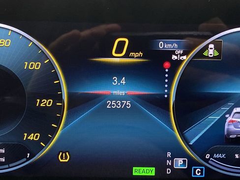 Certified 2023 Mercedes-Benz EQB 250+ w/ Exclusive Package image 13