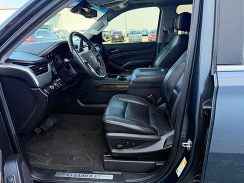 Used 2020 Chevrolet Suburban LT AWD/4WD image 27