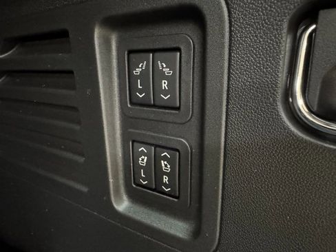 Used 2025 Buick Enclave Avenir w/ Super Cruise Package image 26